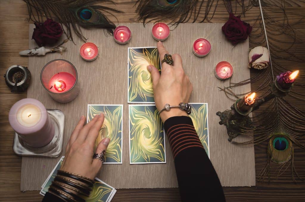 Gemini tarot - kontakt, broj telefona, tarot majstori Gemini tarot - kontakt, broj telefona, tarot majstori