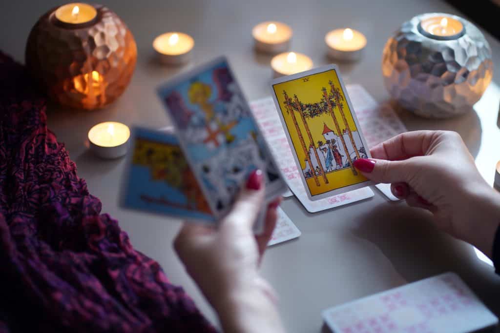Tarot 144 - kontakt, broj telefona, tarot majstori Tarot 144 - kontakt, broj telefona, tarot majstori